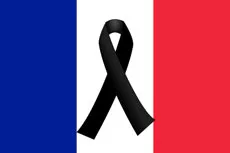 Paro silencioso en rechazo a los atentados de París del 13Nov