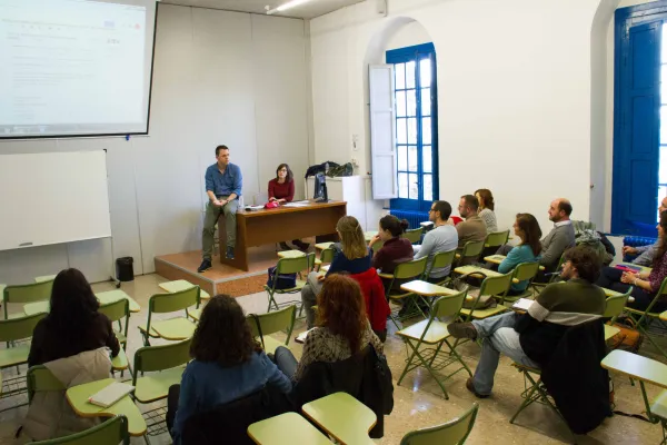 Taller para enseñar a los investigadores a divulgar su trabajo en los medios de comunicación