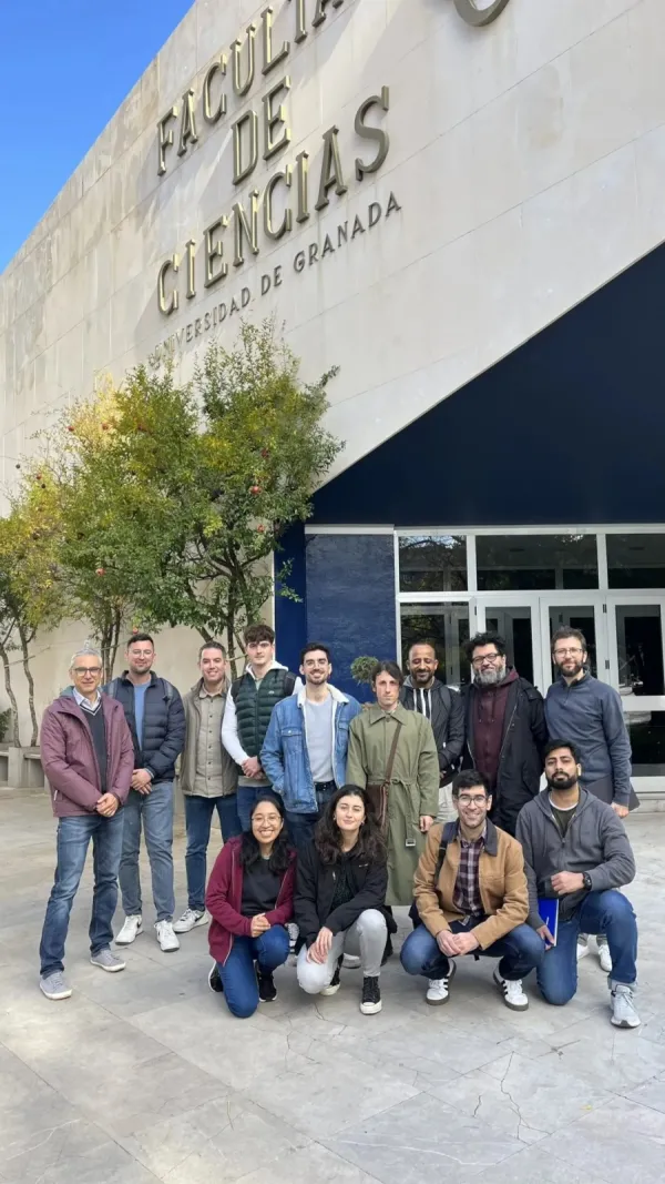 El proyecto ENERGIZE se pone en marcha con la participación de la UGR para desarrollar un hardware neuromórfico basado en materiales bidimensionales que reduzcan el consumo energético de la inteligencia artificial