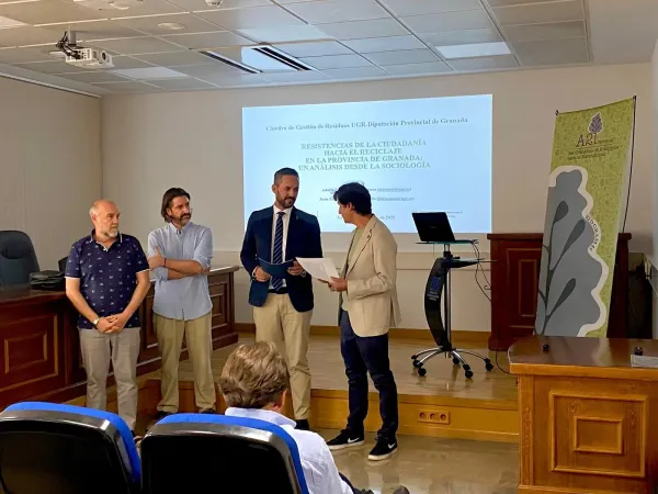 La Cátedra de Residuos UGR-Diputación presenta un estudio sociológico para favorecer el reciclaje en la provincia