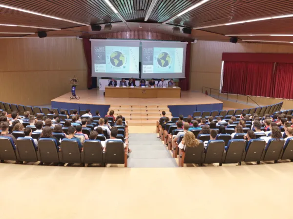Clubes de Ciencia España celebra su primera edición española en la Facultad de Ciencias