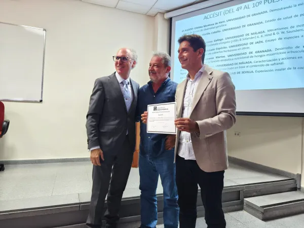 Estudiantes de la Facultad de Ciencias de la UGR logran varios accésit en los premios de TFG del Colegio Oficial de Biólogos